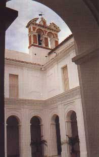 Claustro del Convento y Espadaña de la Iglesia Mercedaria