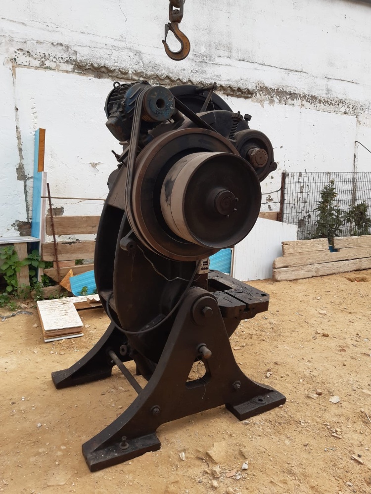 0b5e8474-93a2-4f3d-b8f5-e1987a793757 0b5e8474-93a2-4f3d-b8f5-e1987a793757