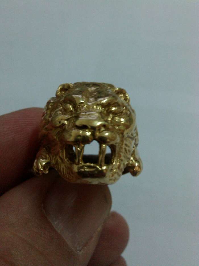 anillo robado