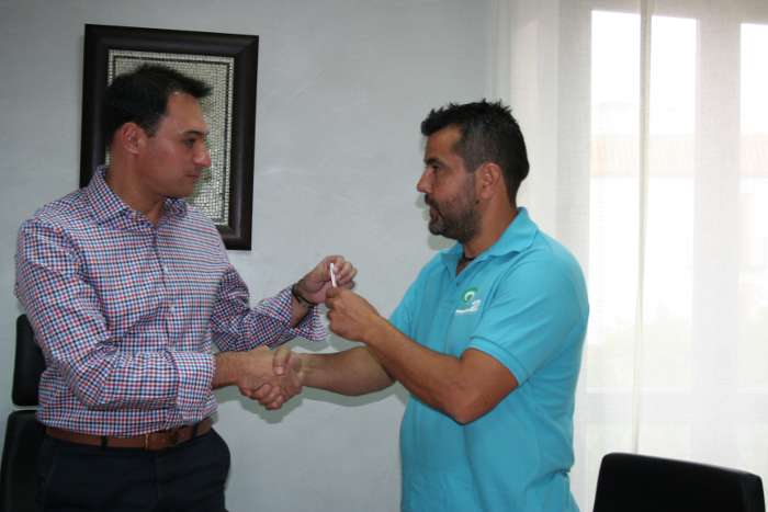 entrega llaves nave alquiler