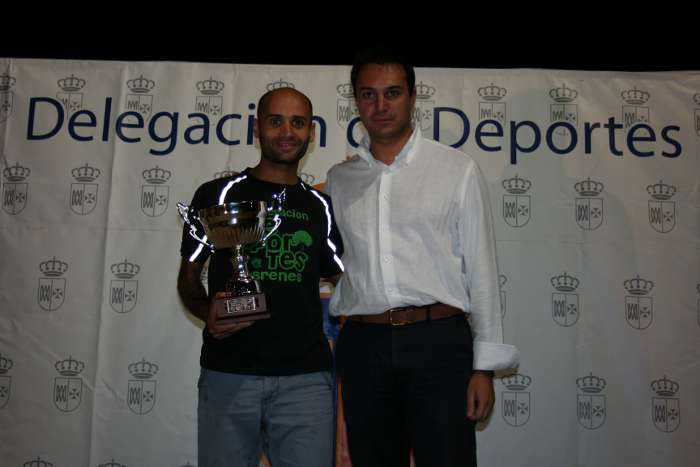 entrega premios cadelvi