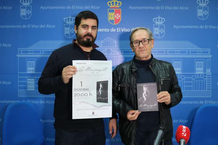 rueda juan con cartel