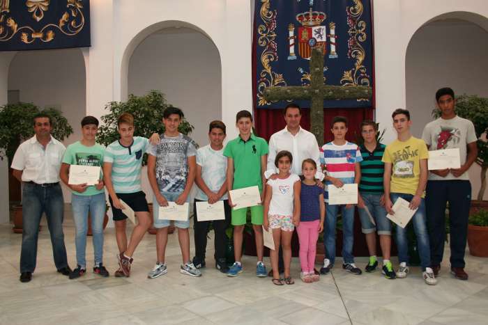 clausura cursos peluq y mecan