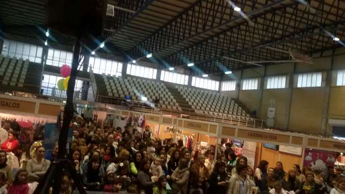 ambiente feria de muestrras