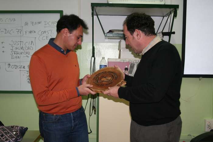 charla alcalde constitucion