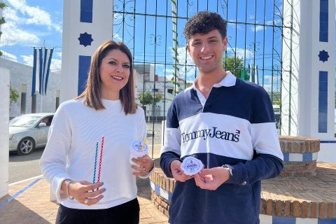 Alicia Sánchez y Jesús Moreno presentan el cubre vasos antisumisión