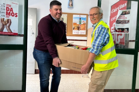 Alimentos cáritas Fiestas de la Santa Cruz 2