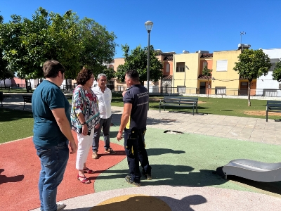 Arreglos en la zona de juego infantil de la plaza Donantes de Sangre 1 3