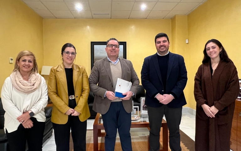 Cesión parcela a la Hermandad del Rocío