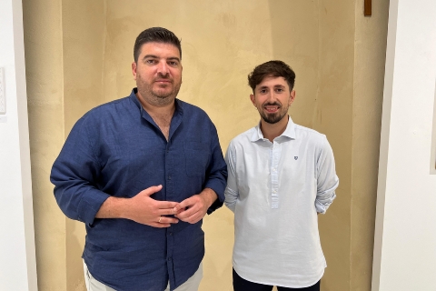 Gabi Santos y Francisco José Soto presentan el IX Certamen de Pintura Juan Roldán