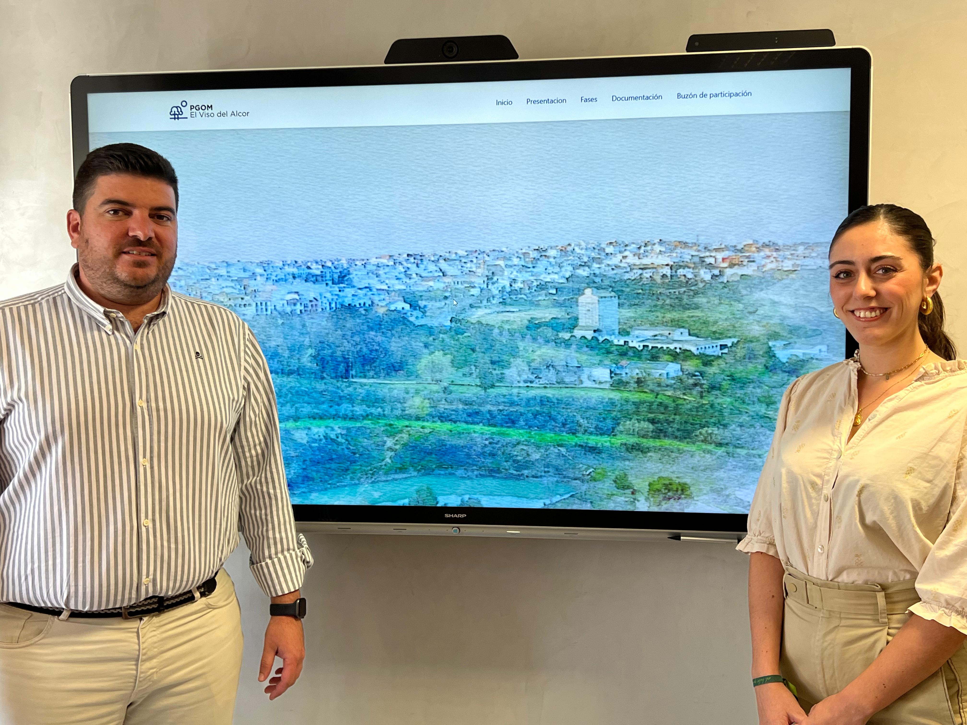 Gabi Santos y Paula Montero presentan la web del nuevo Plan General de Ordenación Municipal