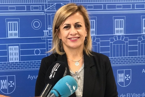 Gracia Miranda presenta el Cheque de Material Escolar