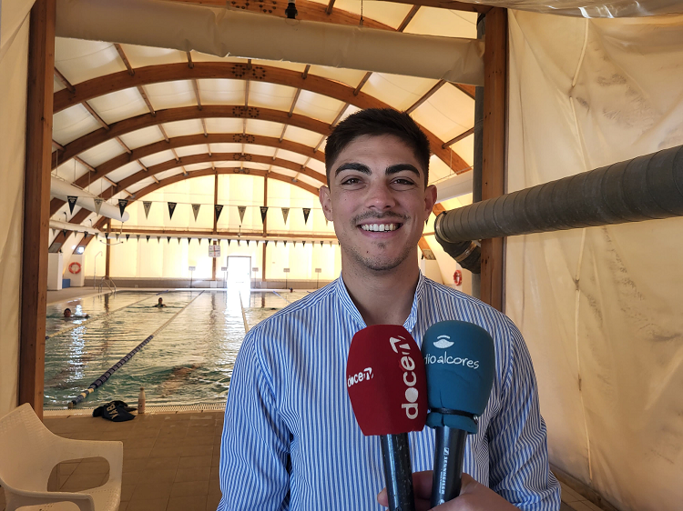Manuel Salvat en la piscina cubierta
